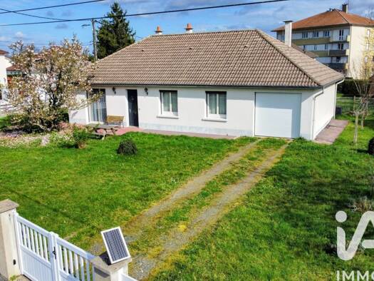 Maison de plain-pied à vendre 127 000 € 4 pièces 3 chambres 94 m² 668 m² de terrain Le Dorat 87210