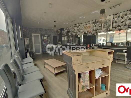 Local commercial à louer 900 € 54 m² de surface de vente Lille 59000