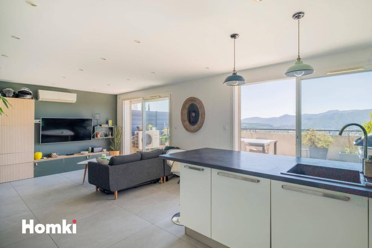 Appartement 3 pièces 111 m² · à Marseille 12ème Arrondissement · 111 m² · 350 000 €