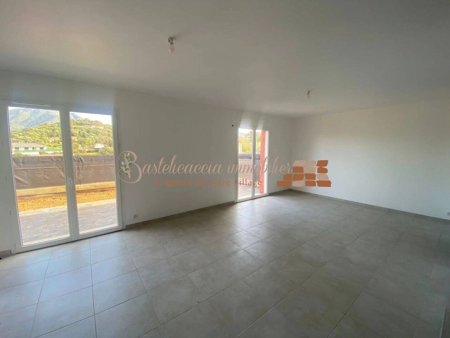 Maison 4 pièces 85 m² · à Bastelicaccia · 85 m² · 1 500 €