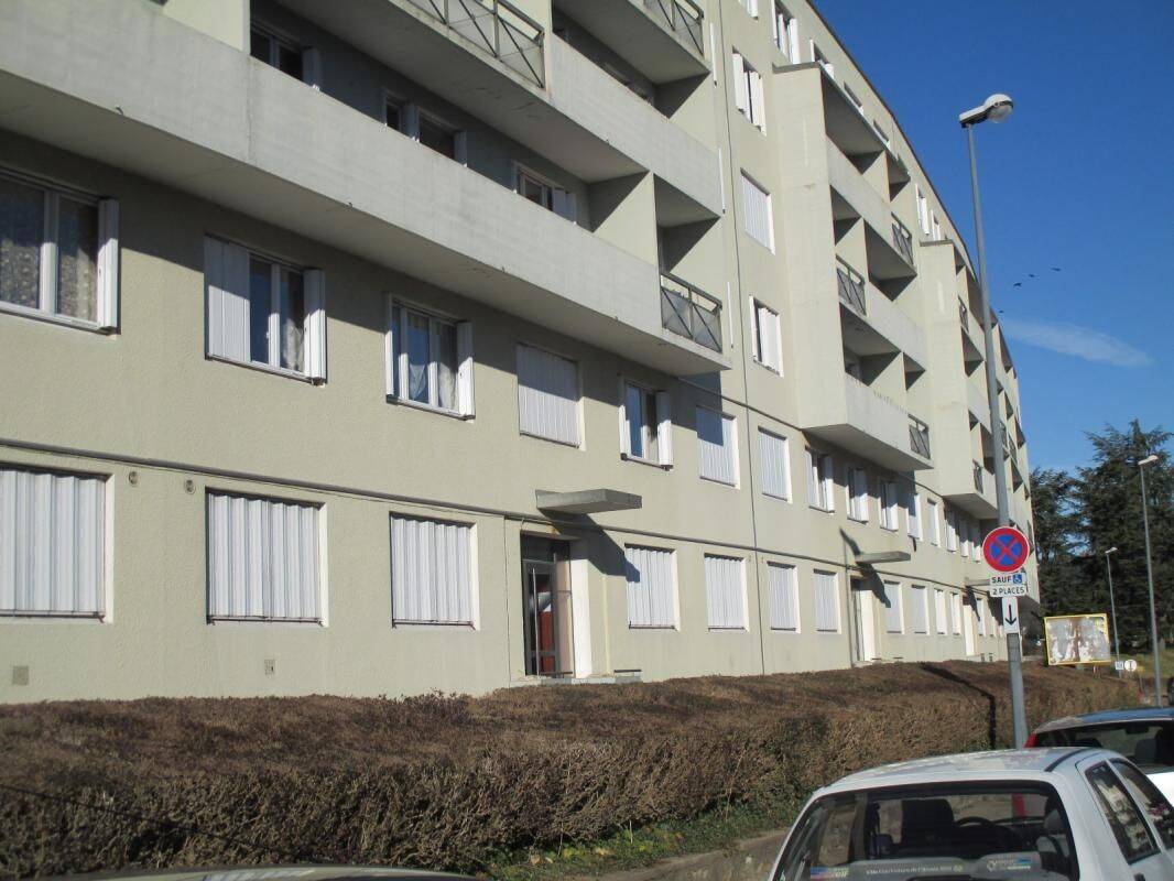 Appartement 1 pièce 28 m² · à Saint-Étienne · 28 m² · 263 €