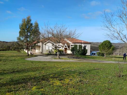 Maison à vendre 359 000 € 4 pièces 3 chambres 130 m² 3 984 m² de terrain Labastide-Marnhac 46090