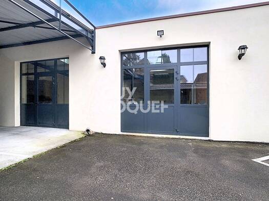 Local d'activités à louer 1 300 € 167 m² d'espace de stockage Geresmes-Bouillant Crépy-en-Valois 60800