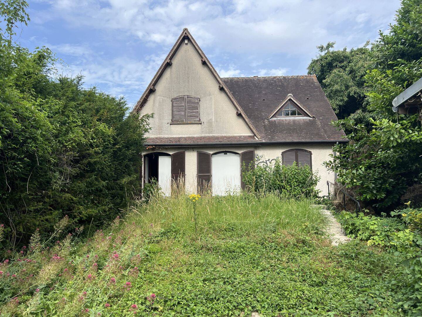 Maison 4 pièces 128 m² · à Sens · 128,2 m² · 212 000 €