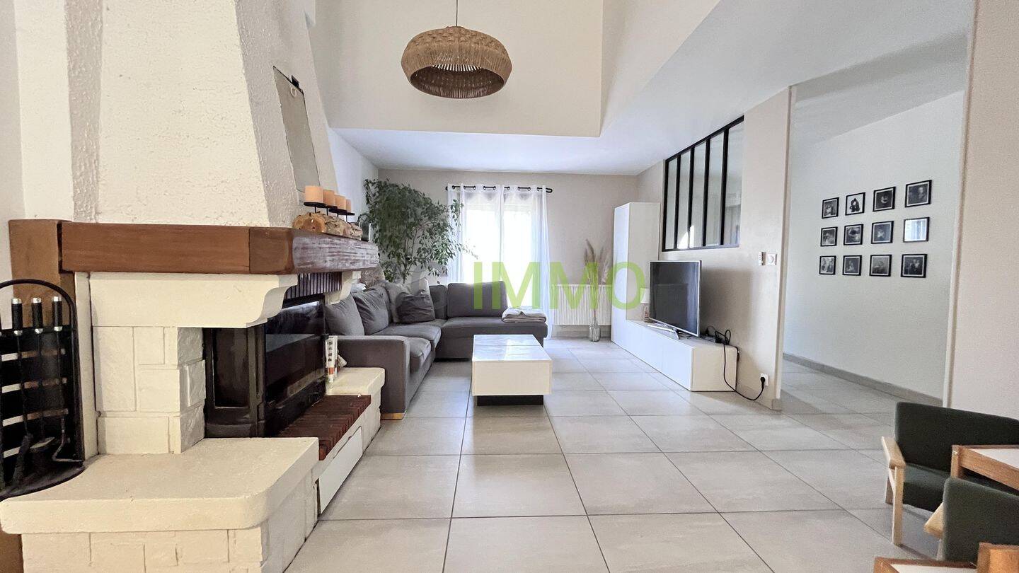 Maison 6 pièces 125 m² · à Saintry-sur-Seine · 125 m² · 349 000 €