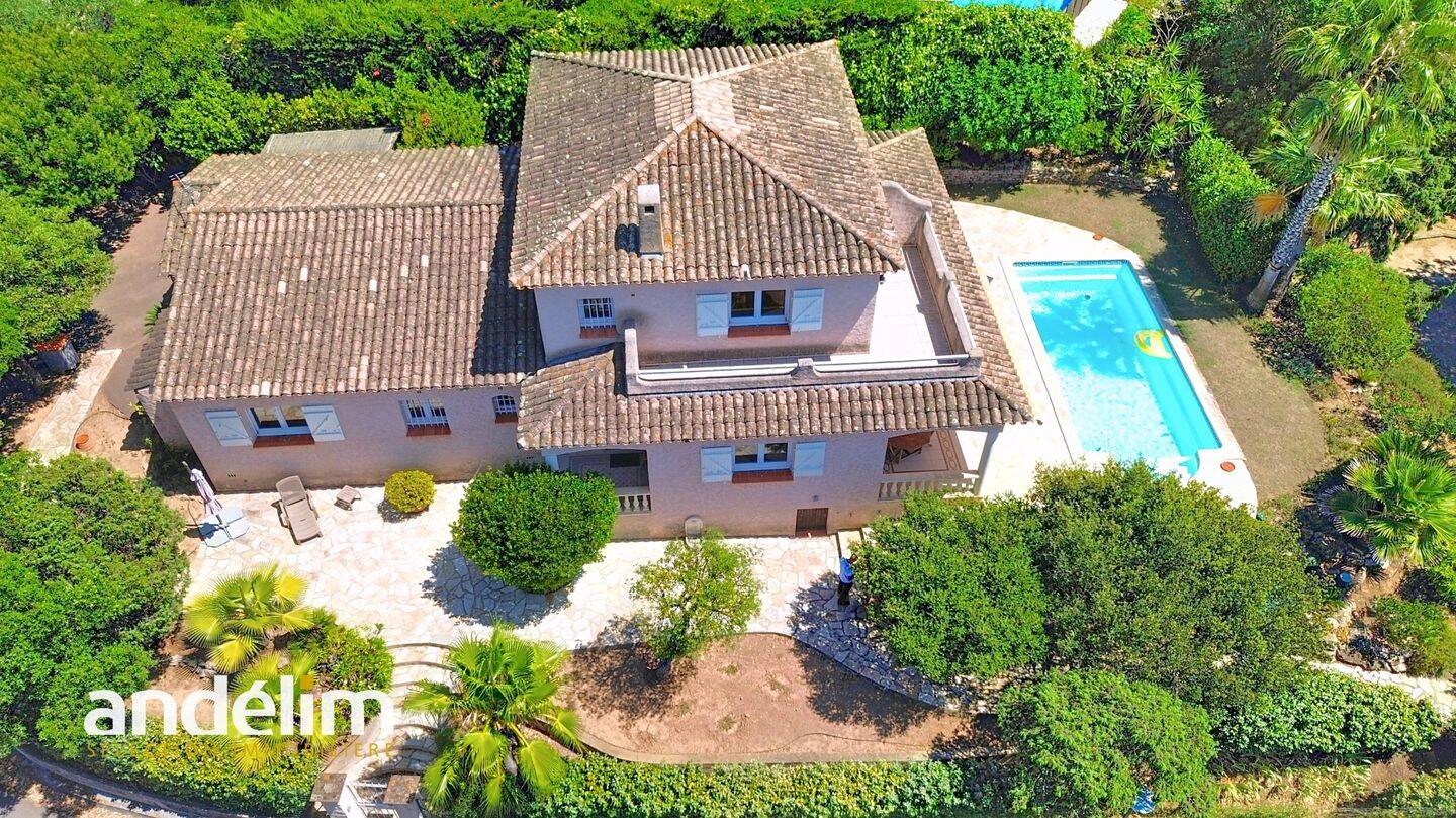 Maison 6 pièces 180 m² · à Fréjus · 180 m² · 836 000 €