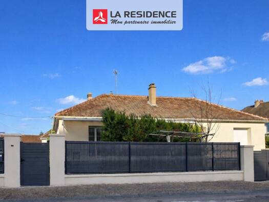 Maison de plain-pied à vendre 228 000 € 5 pièces 3 chambres 88 m² 497 m² de terrain Saint-Étienne-du-Rouvray 76800