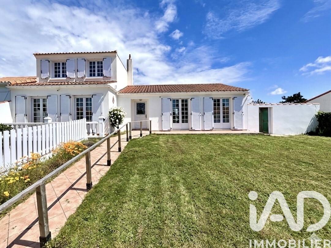 Maison 6 pièces 153 m² · à Le Fenouiller · 153 m² · 378 000 €