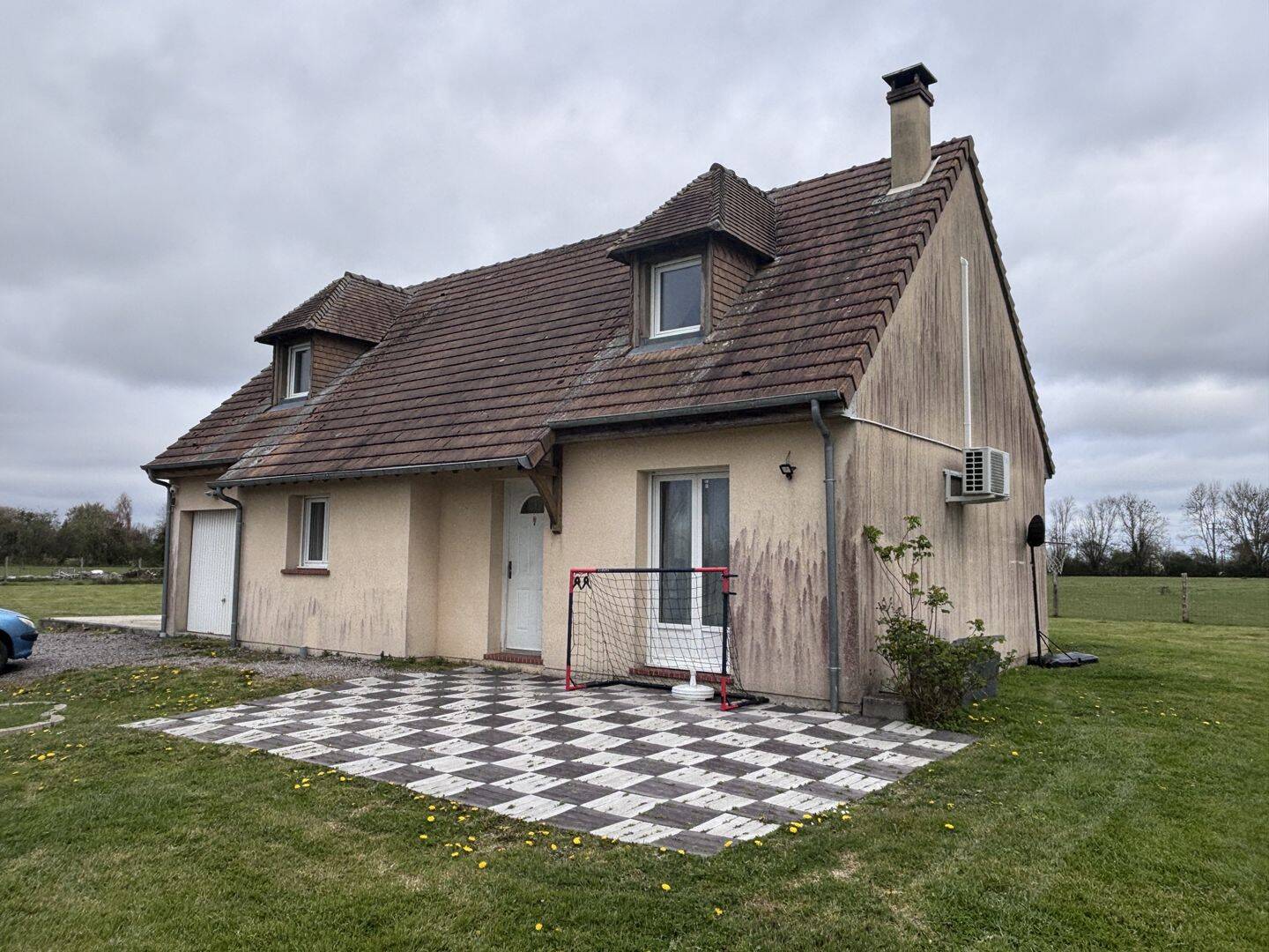 Maison 5 pièces 95 m² · à Neuville-sur-Touques · 95 m² · 167 000 €