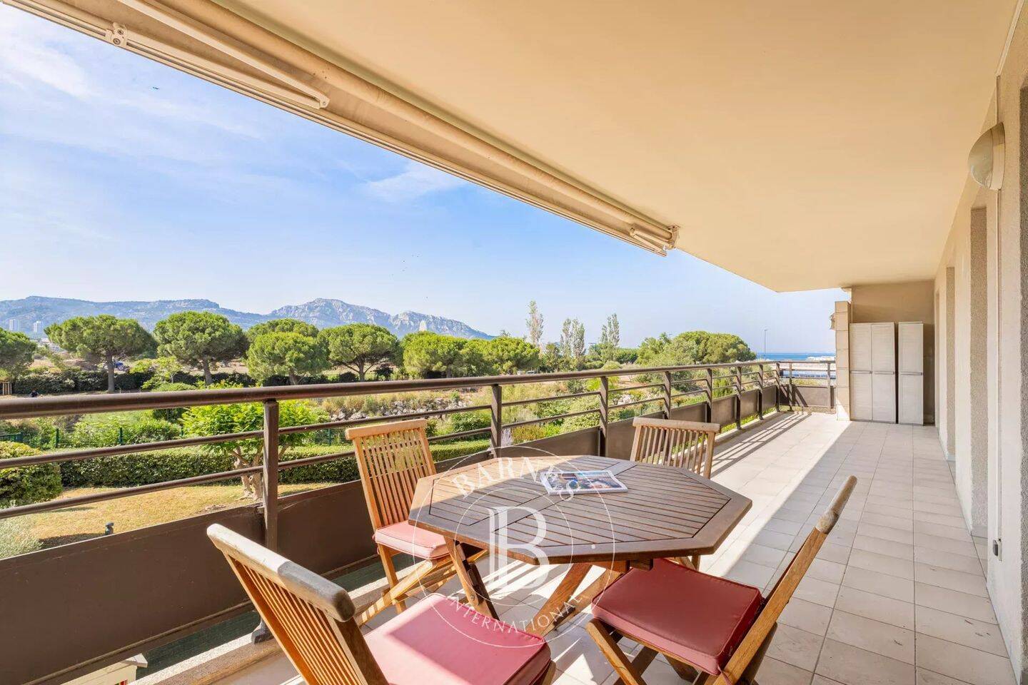 Appartement 3 pièces 72 m² · à Marseille 8ème Arrondissement · 71,6 m² · 629 500 €
