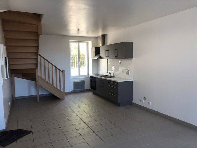 Maison 2 pièces 53 m² · à Villemareuil · 52,9 m² · 760 €