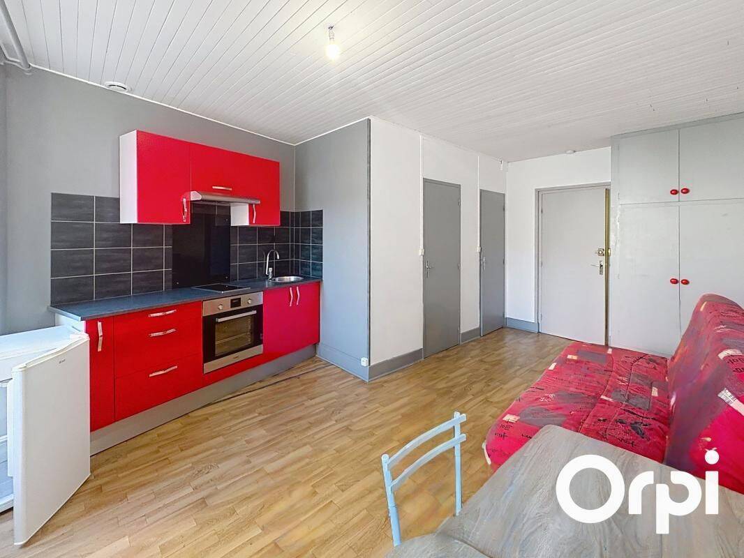 Appartement 1 pièce 24 m² · à Saint-Flour · 24,5 m² · 314 €