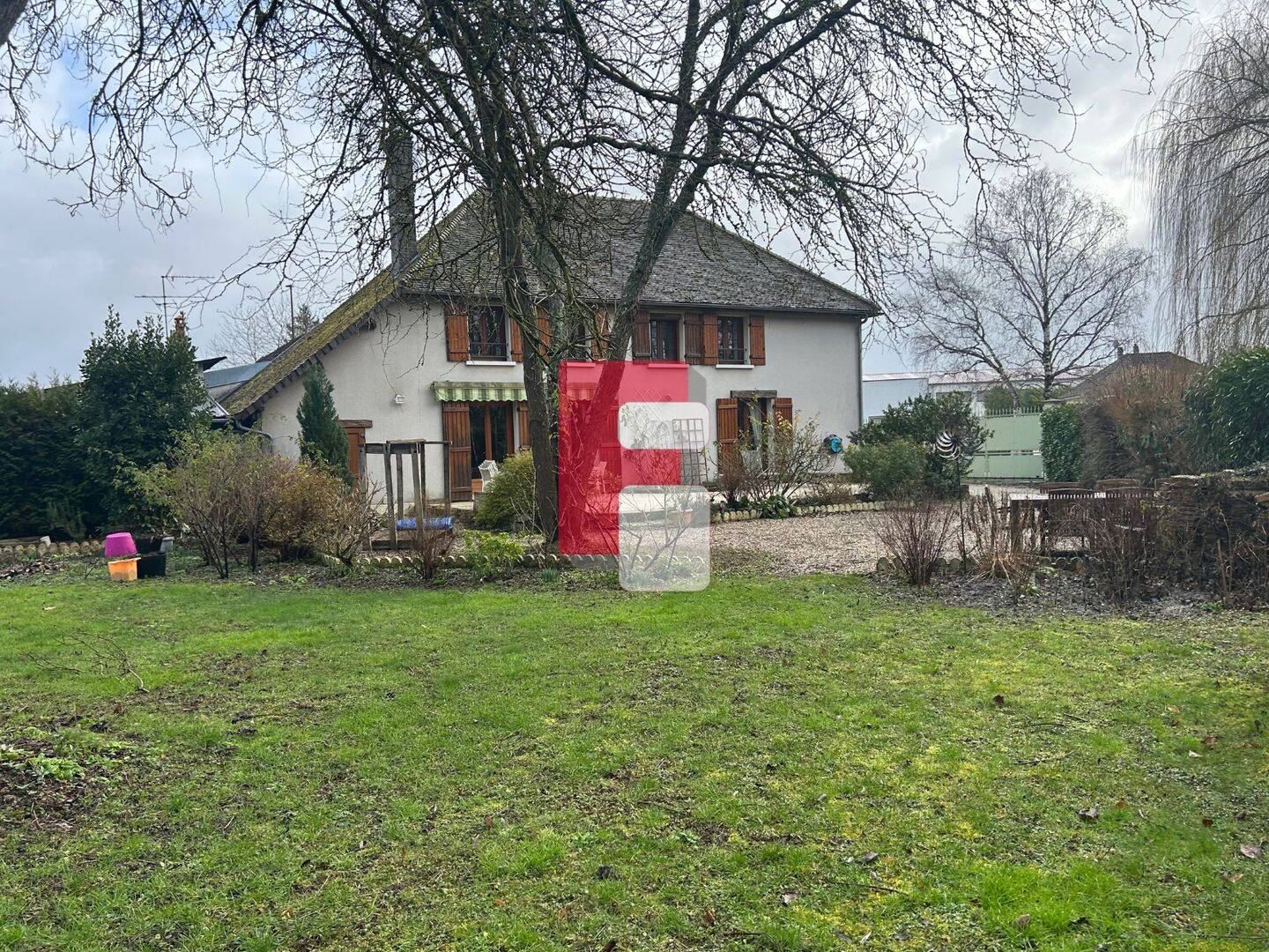 Maison 9 pièces 186 m² · à Piney · 186 m² · 298 000 €