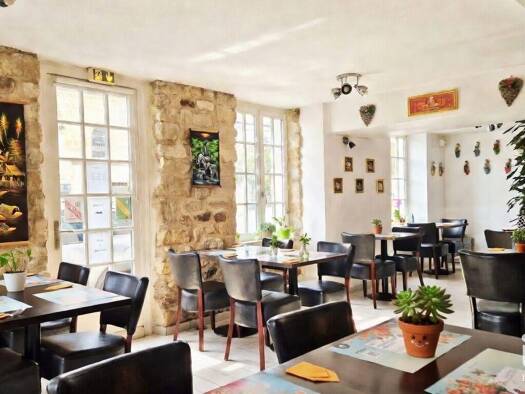 Local commercial à vendre 105 000 € 61 m² de surface de vente Centre Osny 95520