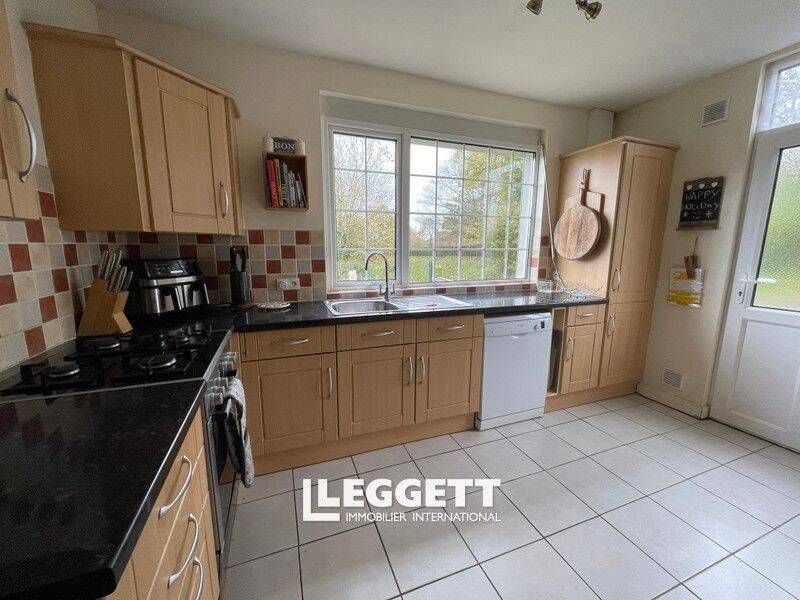 Maison 7 pièces 131 m² · à Plouguenast-Langast · 131 m² · 166 000 €
