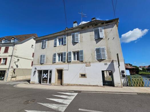 Immeuble à vendre 179 000 € 155 m² Centre Ville Delle 90100