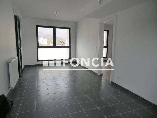 Appartement 4 pièces 76 m² · à Grenoble · 76,3 m² · 1 084 €