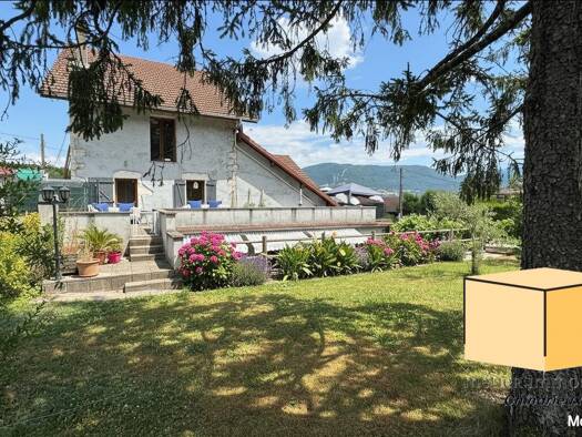 Maison à vendre 495 000 € 6 pièces 4 chambres 213,3 m² 699 m² de terrain Corbonod 01420