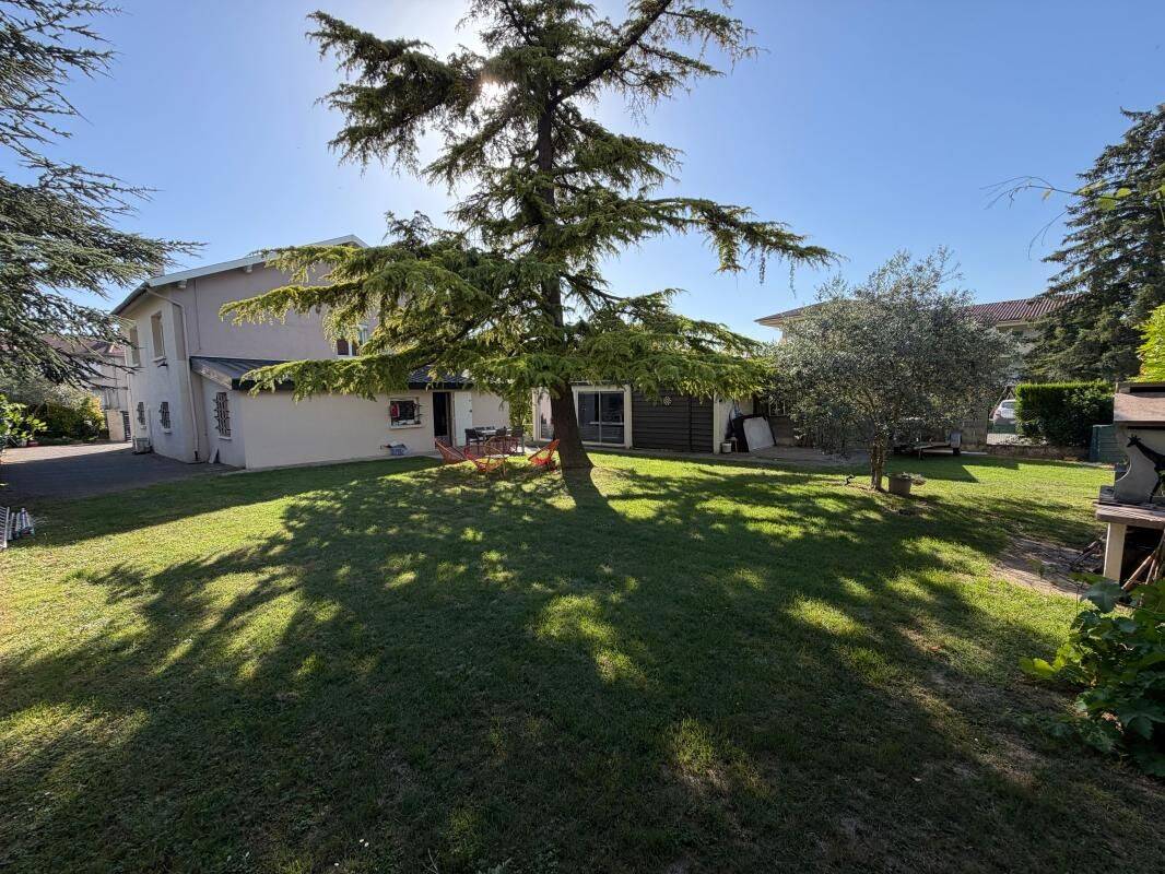 Maison 6 pièces 152 m² · à Chatuzange-le-Goubet · 152 m² · 375 000 €