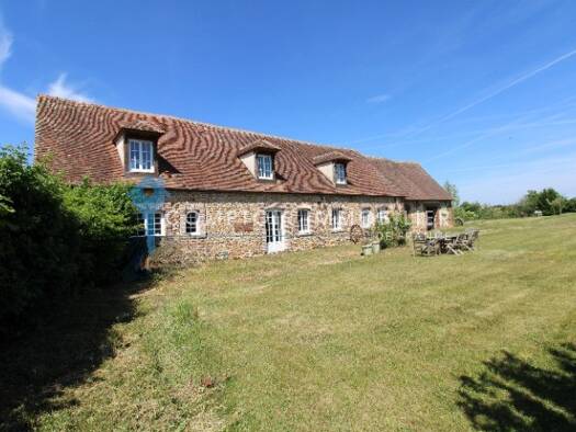 Maison à vendre 322 000 € 4 pièces 2 chambres 166 m² 2 740 m² de terrain Nonancourt 27320