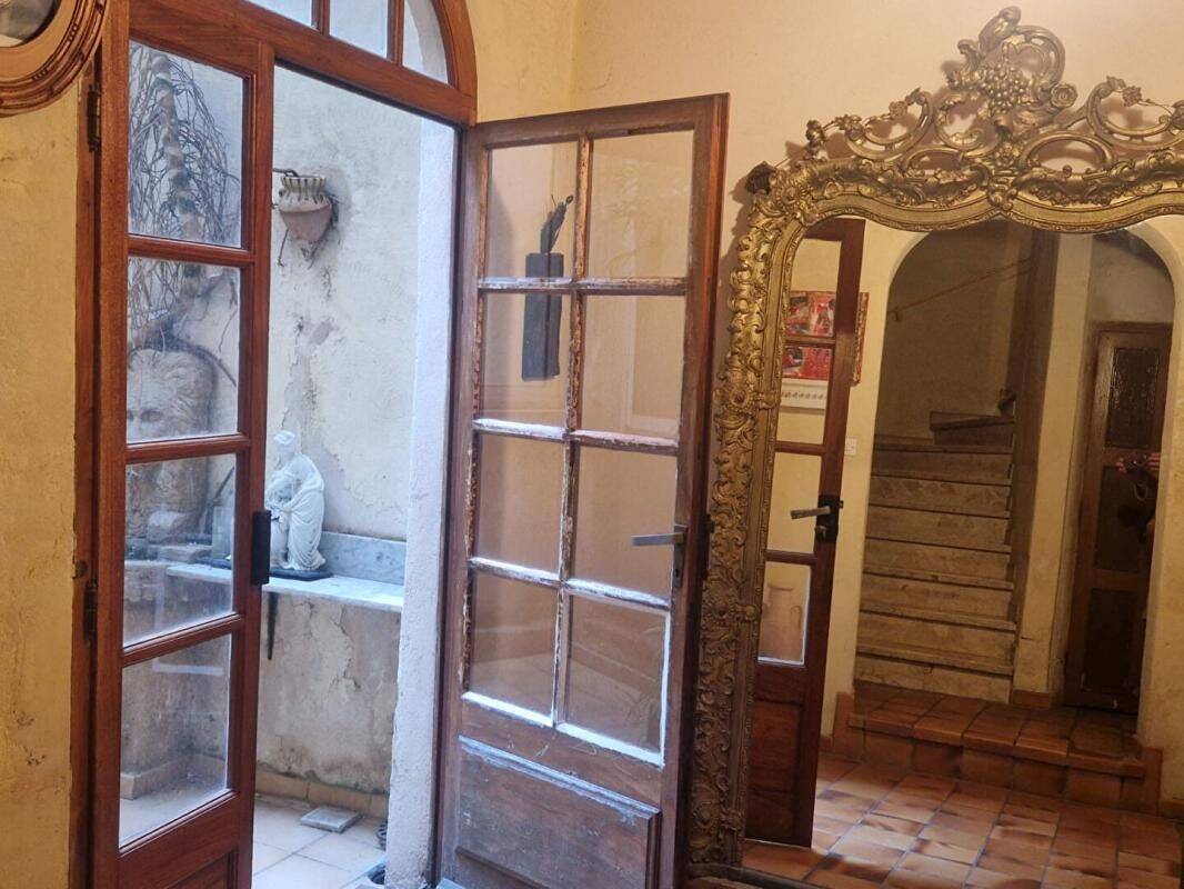 Maison 9 pièces 264 m² · à Arles · 264 m² · 620 000 €