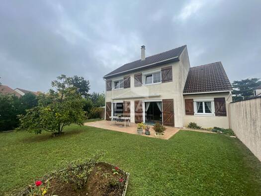 Maison à vendre 314 000 € 6 pièces 4 chambres 135 m² 534 m² de terrain La Ferté-Alais 91590