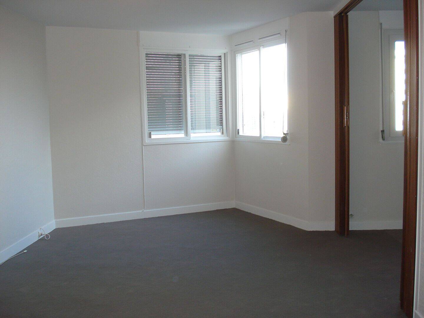 Appartement 1 pièce 32 m² · à Suresnes · 32,4 m² · 791 €/mois