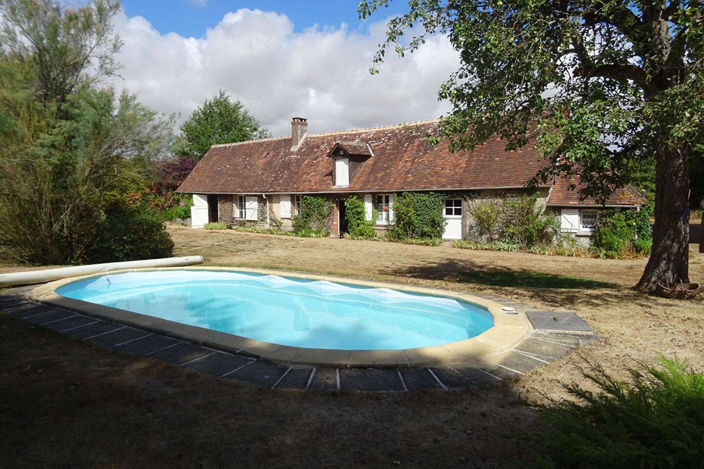 Maison 4 pièces 126 m² · à Brou · 126,3 m² · 200 000 €
