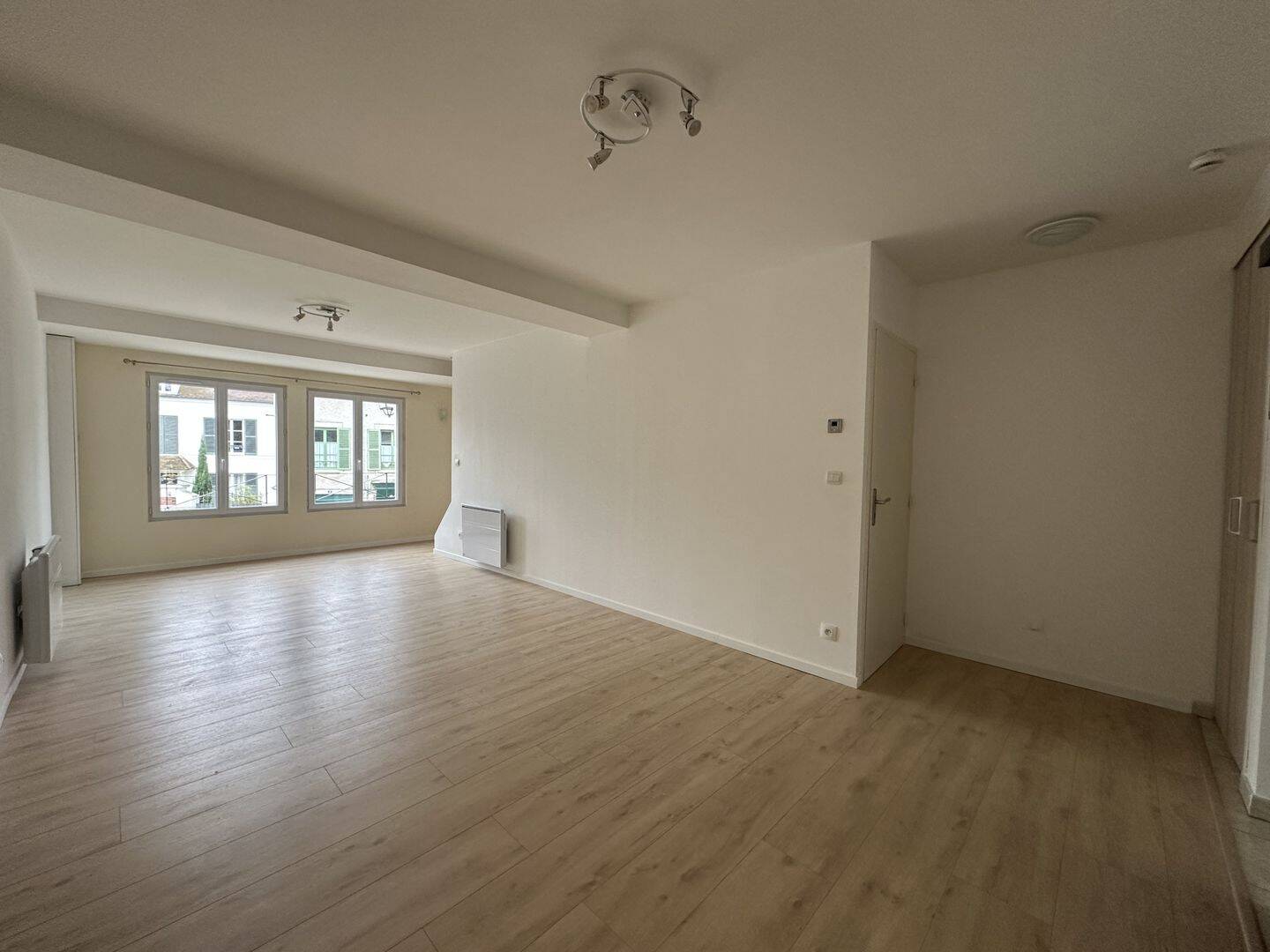 Appartement 3 pièces 76 m² · à Seine-Port · 75,8 m² · 900 €