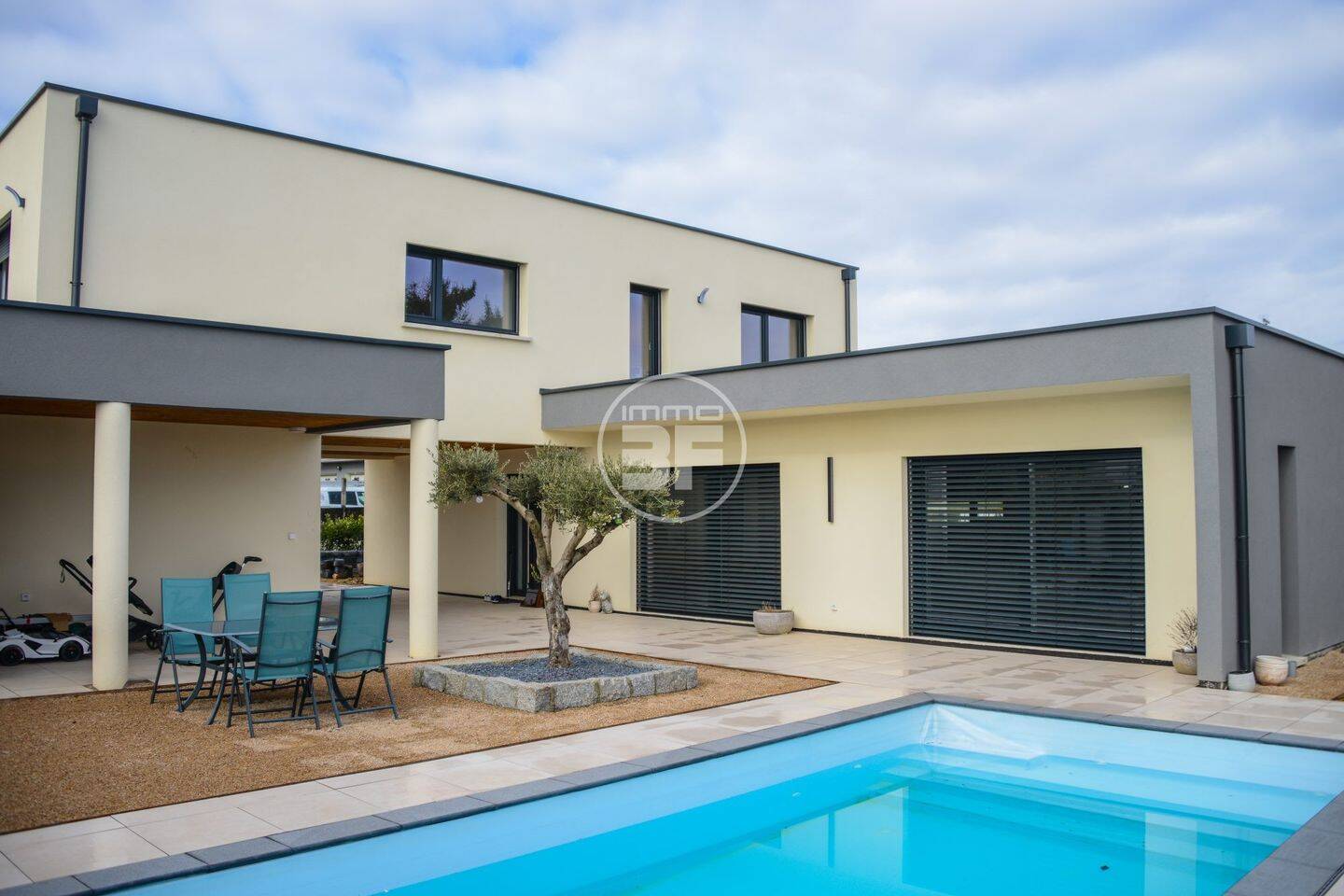 Maison 6 pièces 170 m² · à Folgensbourg · 170 m² · 722 800 €