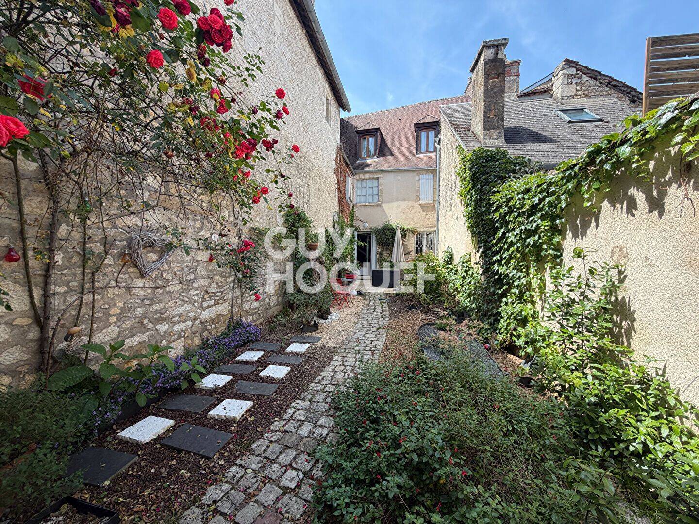 Maison 5 pièces 150 m² · à Bourges · 150 m² · 371 840 €