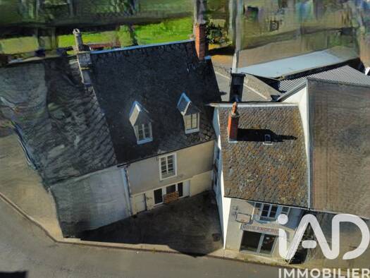 Immeuble à vendre 36 900 € 246 m² Pleaux 15700