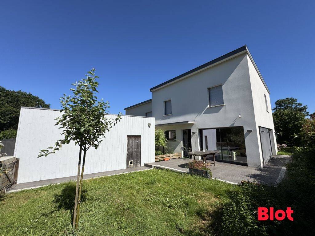 Maison 6 pièces 120 m² · à Châteaubourg · 119,7 m² · 372 500 €