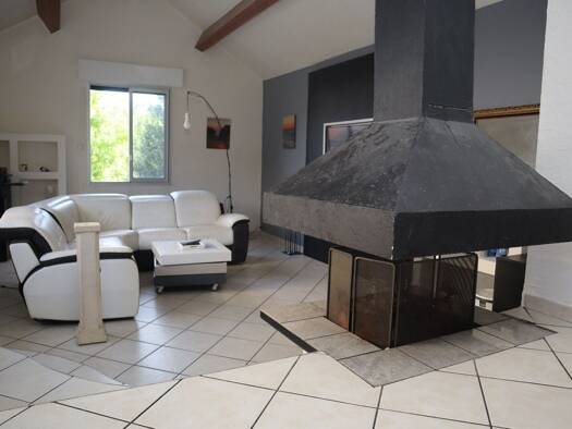 Immeuble mixte à vendre 214 000 € 220 m² Centre Ville Montargis 45200