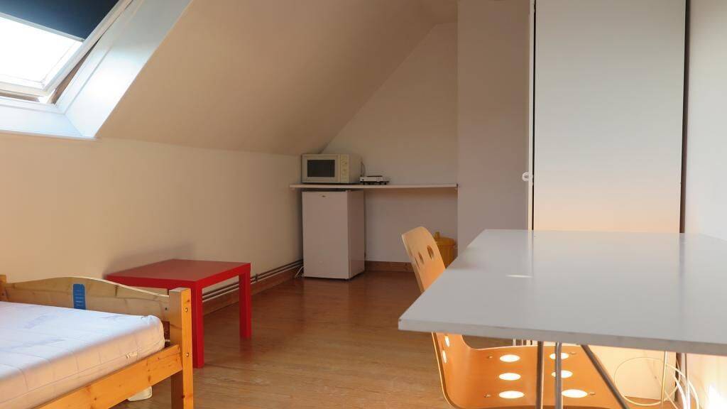 Appartement 1 pièce 12 m² · à Salouël · 12 m² · 320 €