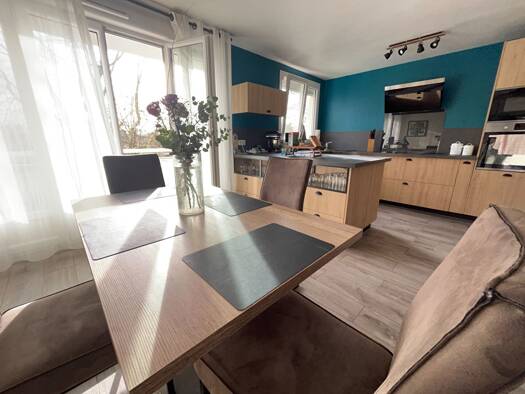 Appartement à vendre 249 000 € 3 pièces 2 chambres 62 m² Étage 2/3 La Sourderie-Nord Montigny-le-Bretonneux 78180