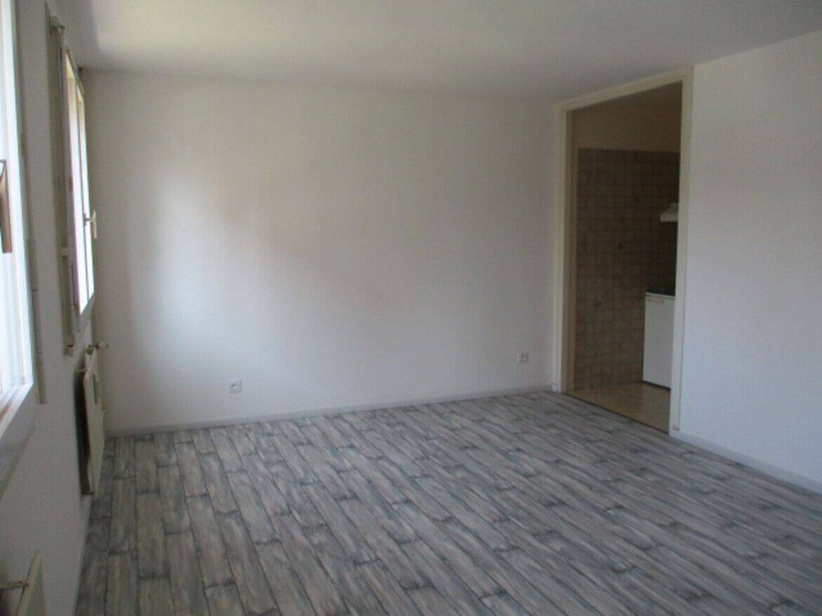 Appartement 1 pièce 28 m² · à Dole · 28,4 m² · 429 €/mois