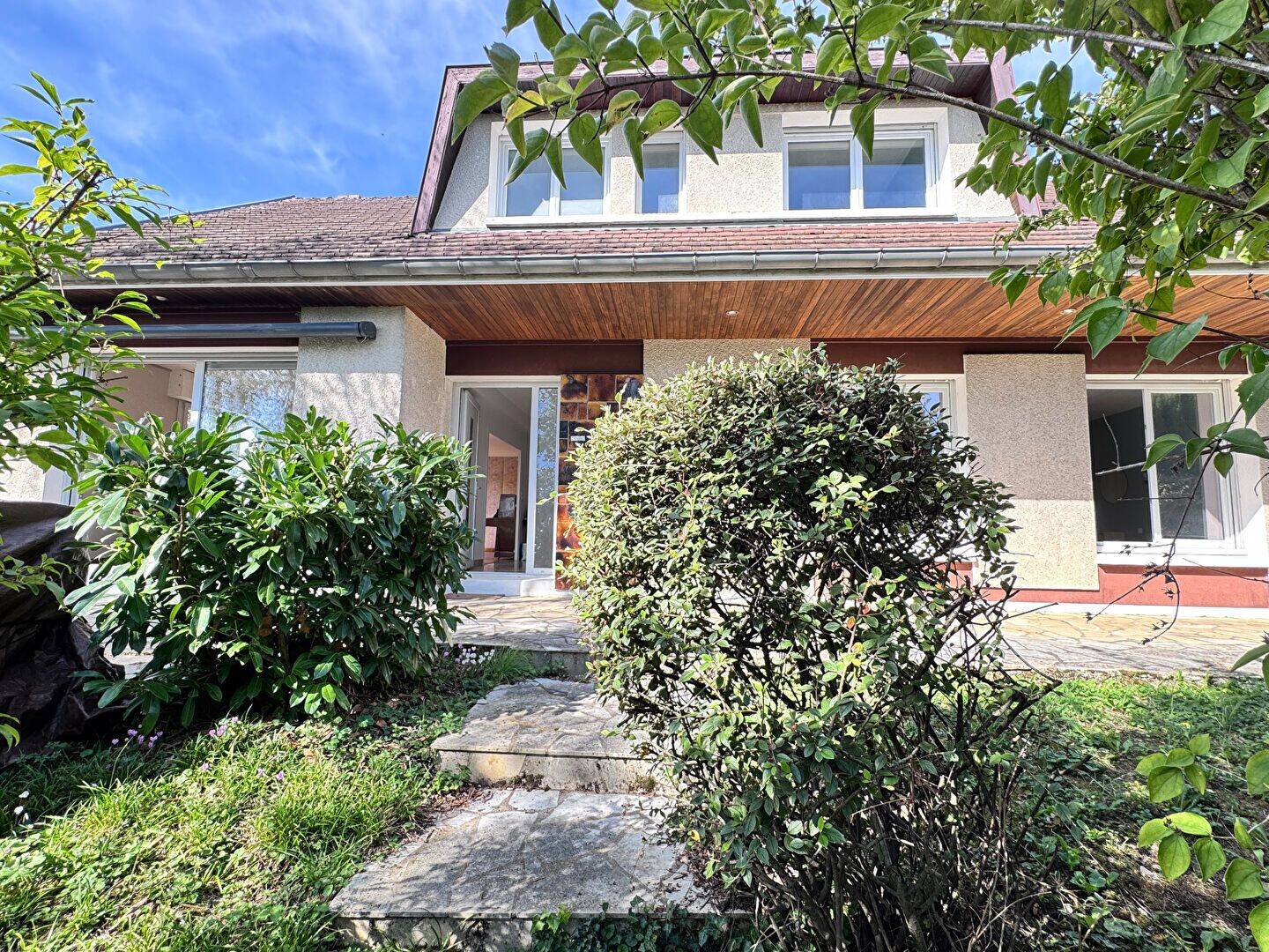 Maison 9 pièces 198 m² · à Talant · 198 m² · 485 000 €
