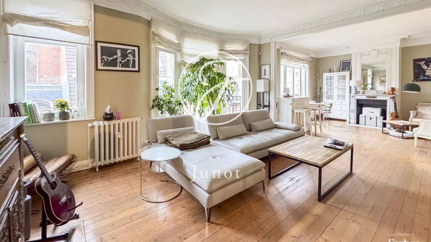 Appartement 4 pièces 141 m² · à Lille · 140,8 m² · 750 000 €