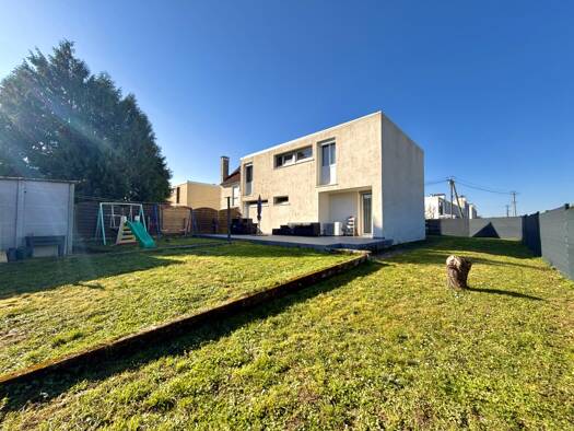 Maison à vendre 230 000 € 4 pièces 3 chambres 109 m² 466 m² de terrain Darvault 77140