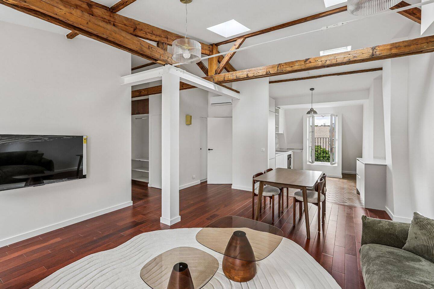 Appartement 4 pièces 85 m² · à Paris 16ème Arrondissement · 85 m² · 4 500 €