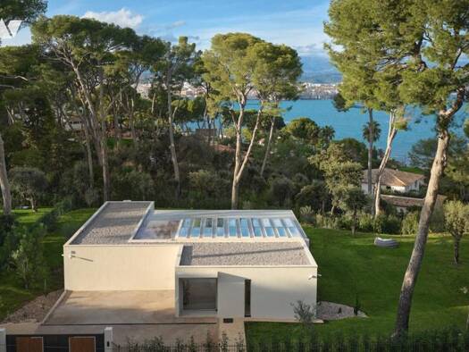 Maison à vendre 8 914 500 € 6 pièces 4 chambres 403 m² 2 485 m² de terrain Juan-les-Pins Antibes 06160