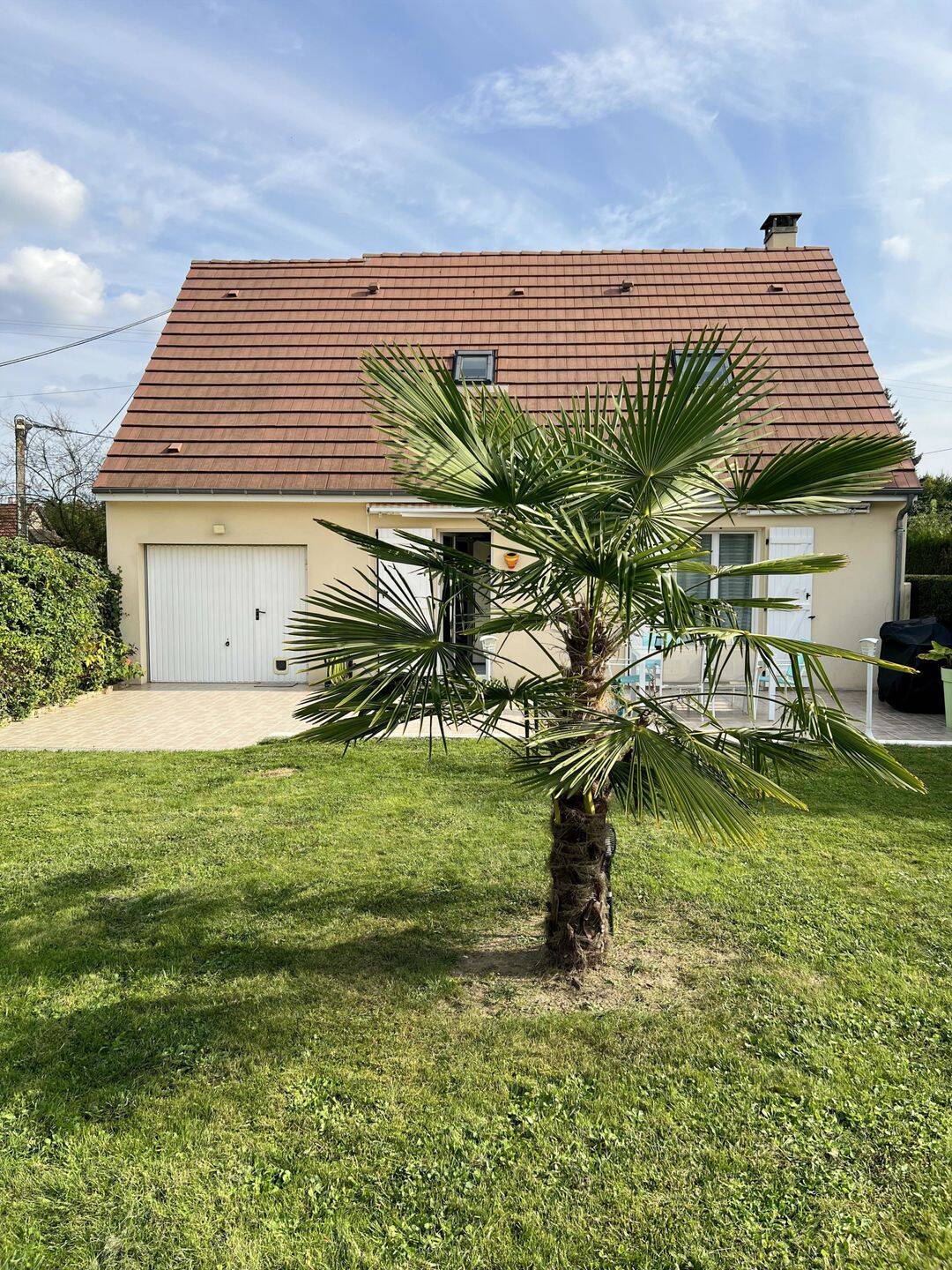 Maison 5 pièces 96 m² · à Hanches · 96 m² · 325 000 €