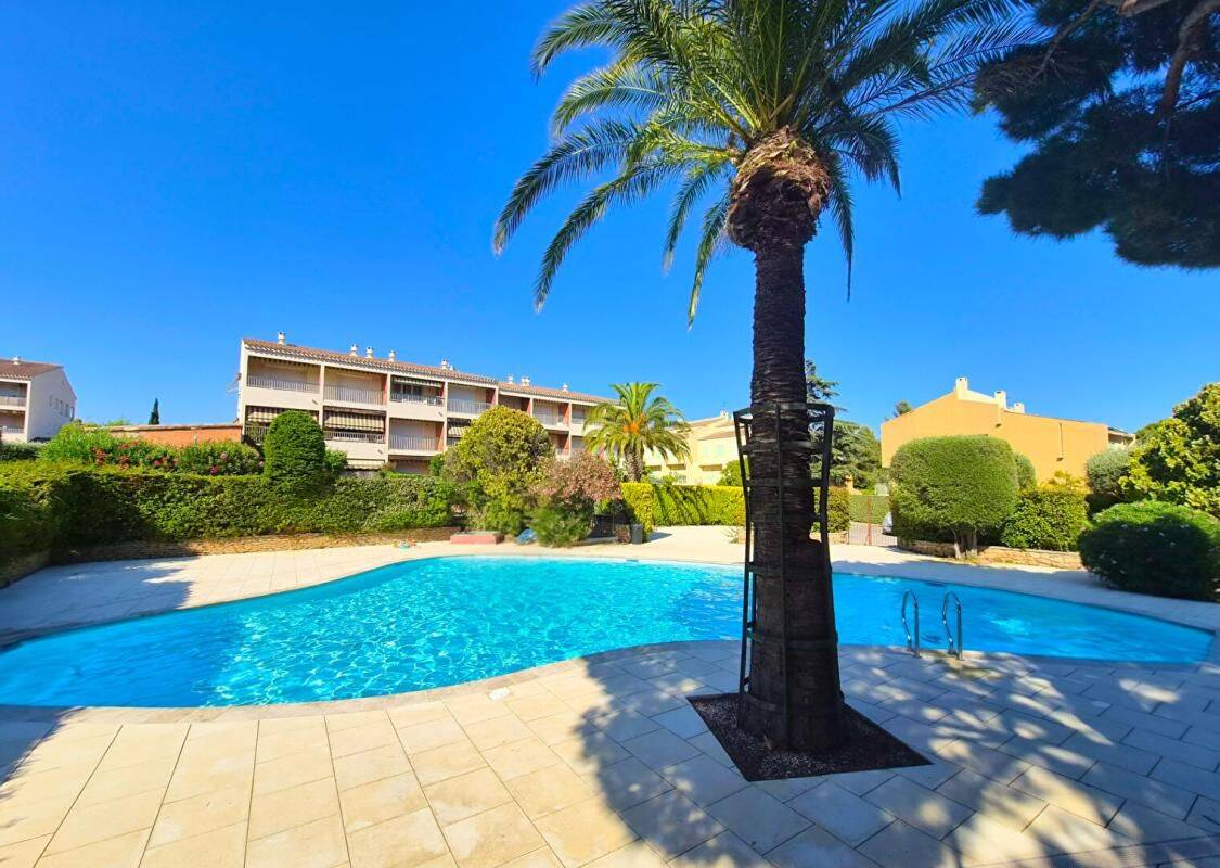 Appartement 1 pièce 24 m² · à Bandol · 23,7 m² · 155 000 €