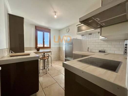 Appartement à vendre 133 000 € 4 pièces 3 chambres 85 m² Étage 3/3 Tarascon 13150