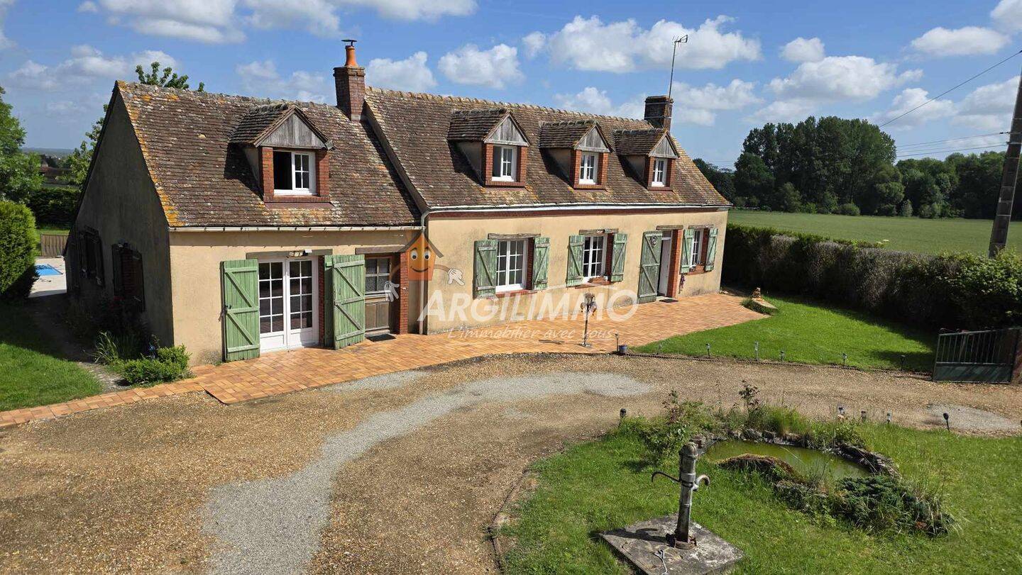 Maison 6 pièces 148 m² · à Connerré · 148 m² · 294 000 €
