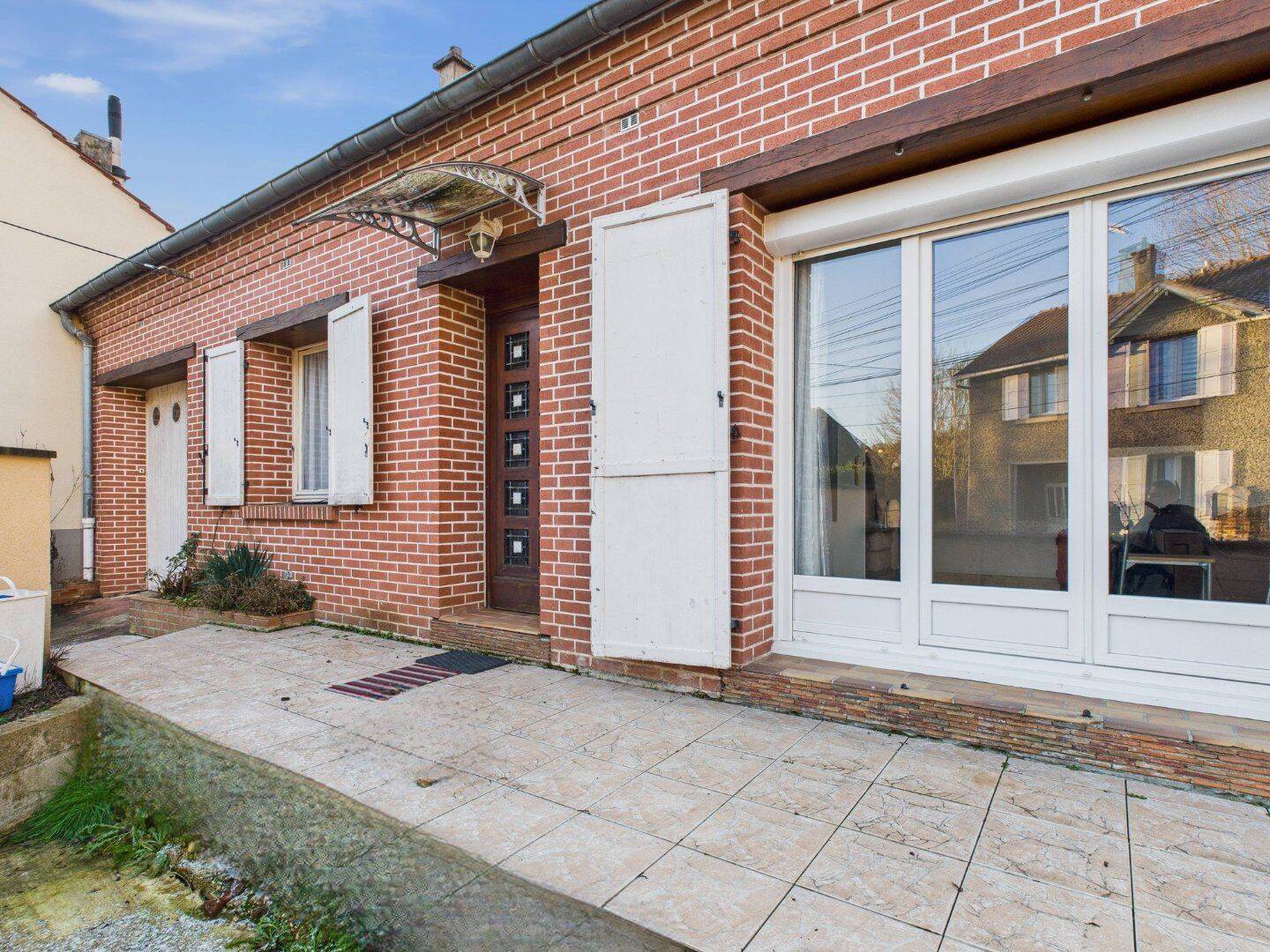 Maison 9 pièces 158 m² · à Noyon · 158 m² · 180 000 €