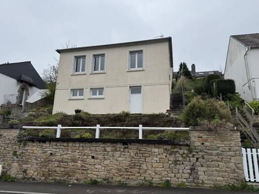 Maison à vendre 143 640 € 4 pièces 3 chambres 83 m² 439 m² de terrain Centre Ville Morlaix 29600