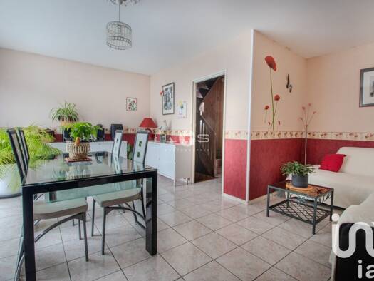 Maison à vendre 269 000 € 5 pièces 3 chambres 92 m² 107 m² de terrain Orme Au Charron Pontault-Combault 77340