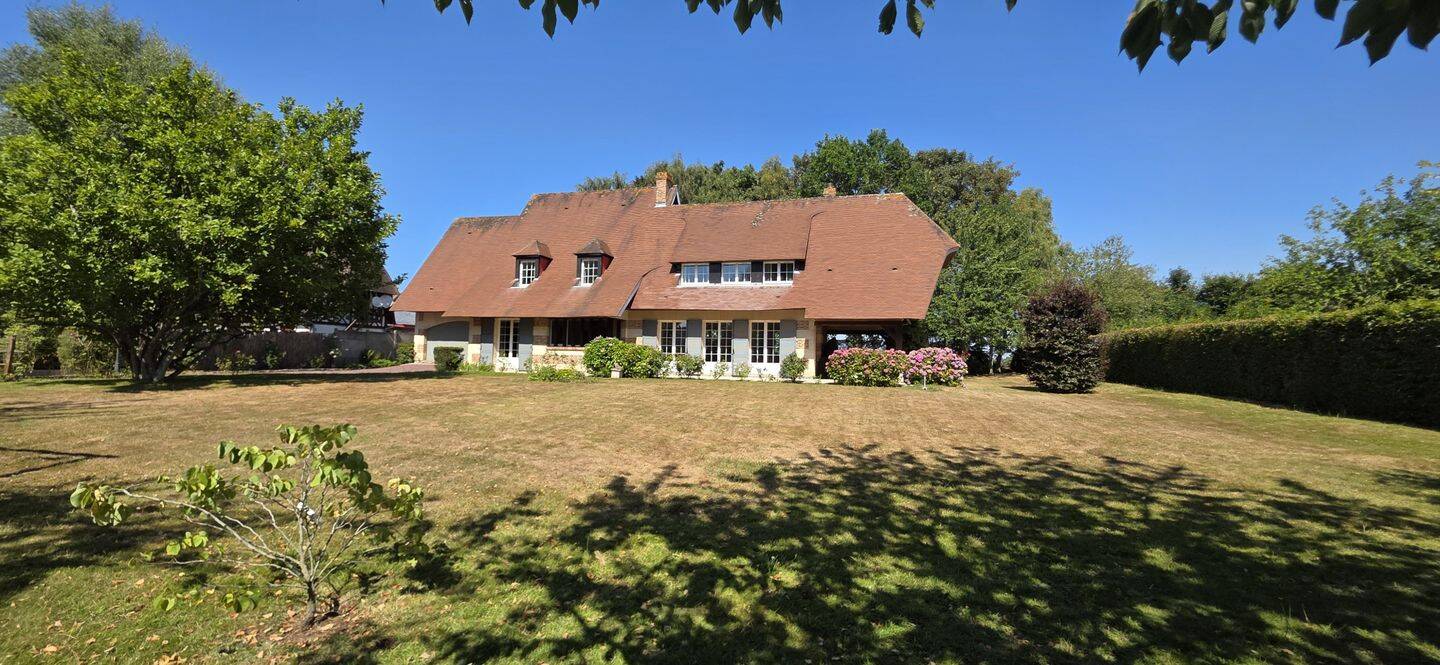 Maison 9 pièces 228 m² · à Martin-Église · 228 m² · 670 000 €